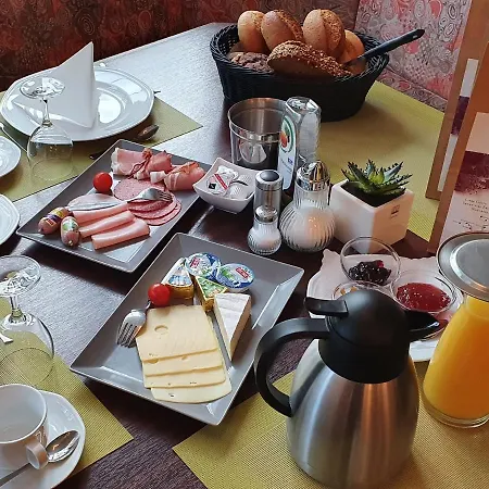 Hotel Hotel-restaurant Neyses Am Park Kordel