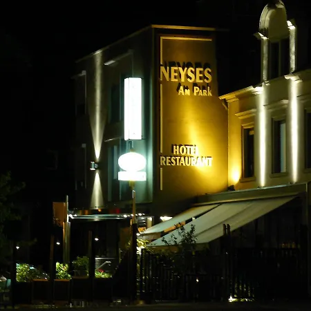 Hotel Hotel-restaurant Neyses Am Park